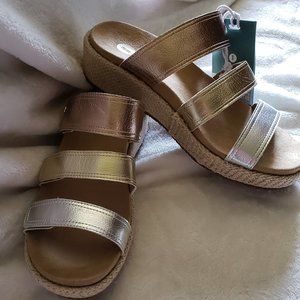 Jetty Wedge Revitalign Sandals